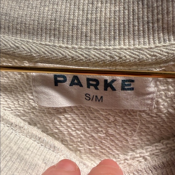 Parke Set Women's Light Gray Crewneck Sweatshirt - Picture 2 of 4
